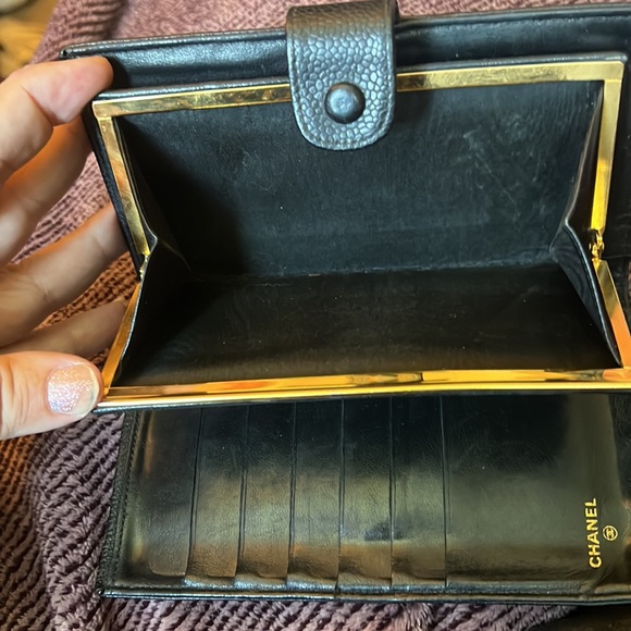 Beautiful Black Caviar Chanel WALLETwith snap closure - Picture 5 of 12